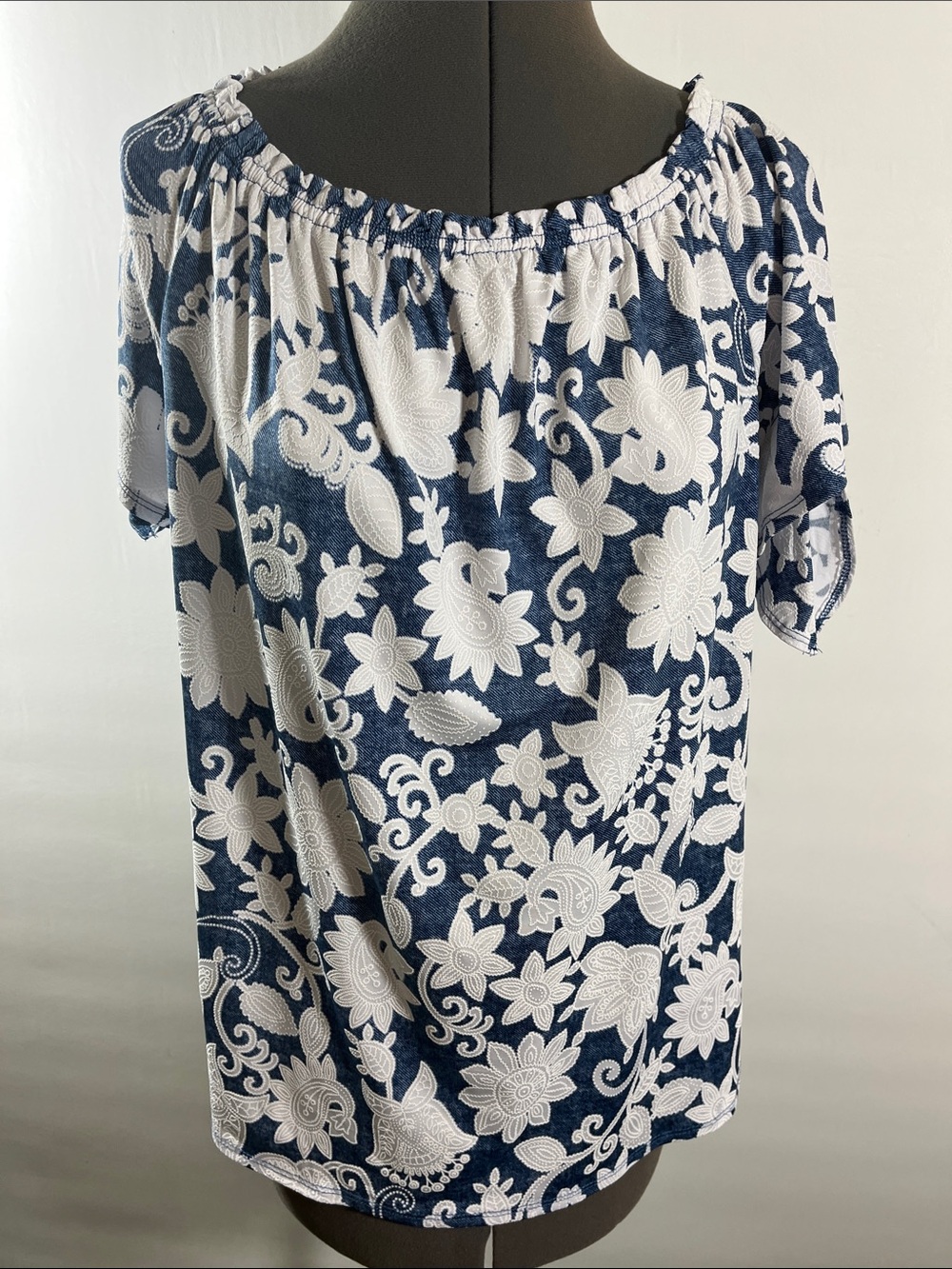 PerSeption Concept Navy and White Floral Blouse Women Size Medium